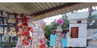 इकौना में मोहर्रम ताजिया जुलूस की तैयारी:कंजड़वा रोड पर स्थानीय लोग कर रहे साफ-सफाई