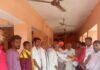 मोदी सरकार के 12 वर्ष पूरे होने पर स्वच्छता अभियान:सकारपार में भाजपा कार्यकर्ताओं ने किया पूजा-अर्चना