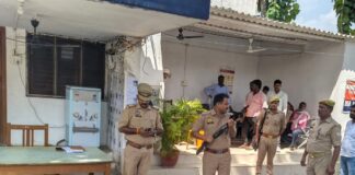 मोहर्रम से पहले श्रावस्ती पुलिस अलर्ट:सभी थानों में दंगा नियंत्रण मॉक ड्रिल, निकाले जा रहे बाइक और फ्लैग मार्च