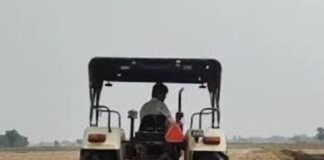 बस्ती में जमीन विवाद में मारपीट, ट्रैक्टर चढ़ाने का आरोप:चार लोगों पर जबरन कब्जा और धमकी देने का मुकदमा दर्ज