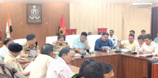 मीरजापुर: यूपी पुलिस भर्ती परीक्षा पर डीएम-एसपी बोले- नकल पर होगी सख्त कार्रवाई