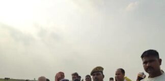 मोहर्रम देखने आया युवक नहर में डूबा:नहाने के दौरान हादसा, गोताखोरों की टीम कर रही तलाश