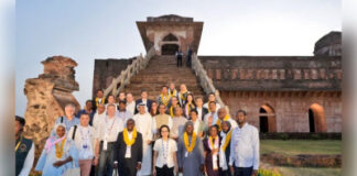 इंदौर: ब्रिक्स देशों के कृषि मंत्री और अधिकारियों ने किया ऐतिहासिक स्थल मांडू का भ्रमण