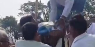 बिसनपुरवा गांव में आंबेडकर की प्रतिमा खंडित मिली:घटना के बाद तनाव, पुलिस बल तैनात; जांच शुरू