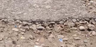 20 बार आश्वासन, फिर भी नहीं बनी सड़क:पिपरदेउरा आवास कॉलोनी की सड़क पर गड्ढे, कॉलोनीवासी परेशान