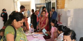 सिद्धार्थनगर में 30 गर्भवती महिलाओं की जांच:सामुदायिक स्वास्थ्य केंद्र बेवा पर मिला चिकित्सीय परामर्श