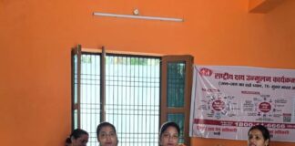 आयुष्मान आरोग्य स्वास्थ्य शिविर:खम्हरिया में मरीजों को मुफ्त परामर्श और दवाएं मिलीं