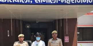 सोनौली पुलिस ने वांछित अभियुक्त को पकड़ा:नौतनवॉ में न्यायालय में पेश कर आगे की कार्रवाई की