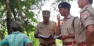 इटरौली में युवक का शव पेड़ से लटका मिला:पुलिस जांच में जुटी, शव पोस्टमार्टम के लिए भेजा