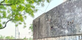 बहराइच में फंदे से लटका मिला युवक का शव:दूसरी मंजिल पर गया था, देर तक न लौटने पर घर वाले पहुंचे