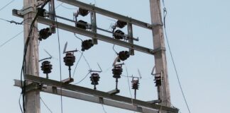 विक्रमजोत के शंकरपुर गांव का ट्रांसफार्मर जला:60 कनेक्शन पर 25 KVA ट्रांसफार्मर, जेई ने बदलवाने का आश्वासन दिया