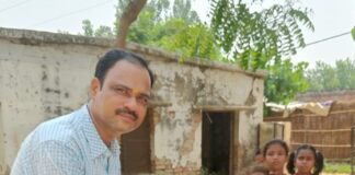 ठाकुर टेपरी विद्यालय में बच्चों का हुआ भव्य स्वागत:ग्रीष्मावकाश के बाद विद्यालय खुलते ही उत्साह का माहौल, तिलक लगाकर किया अभिनंदन
