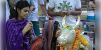गुजराती गायिका किंजल व अभिनेत्री मोनल ने किए बाबा महाकाल के दर्शन, भस्म आरती में हुईं शामिल