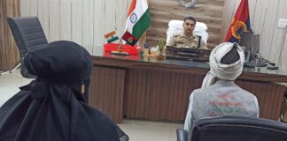 पुलिस अधीक्षक बलरामपुर द्वारा पुलिस अधीक्षक कार्यालय में की गई जनसुनवाई* *आमजन की समस्याओं/शिकायतों का त्वरित एवं गुणवत्तापूर्ण निस्तारण हेतु संबंधित अधिकारियों को दिए सख्त निर्देश