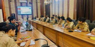 पुलिस अधीक्षक महोदया सुलतानपुर श्रीमती चारू निगम के निर्देशन में जनपद सुलतानपुर पुलिस द्वारा सीसीटीएनएस (Crime and Criminal Tracking Network and Systems) योजना के प्रभावी क्रियान्वयन एवं तकनीकी संसाधनों के उत्कृष्ट उपयोग के फलस्वरूप माह अप्रैल-2026 की रैंकिंग में उत्तर प्रदेश स्तर पर प्रथम स्थान प्राप्त किया गया है – प्रगति डैशबोर्ड में प्रत्येक माह जनपदों की रैंकिंग पुलिस तकनीकी सेवायें मुख्यालय, उत्तरप्रदेश द्वारा की जाती है।*