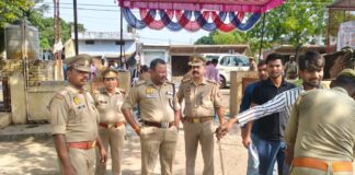 अपर पुलिस अधीक्षक बलरामपुर द्वारा सिपाही भर्ती परीक्षा 2026 के विभिन्न परीक्षा केन्द्रों का किया गया निरीक्षण, सुरक्षा एवं निष्पक्षता सुनिश्चित करने हेतु संबन्धित को दिए गए आवश्यक दिशा-निर्देश*