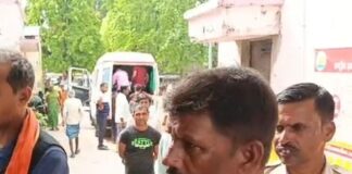 दो बाइकें डिवाइडर से टकराईं, एक की मौत:बहराइच में पांच लोग घायल, रिश्तेदारी जा रहे थे सभी