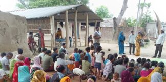 कैलाशनगर में बाल विवाह, बाल मजदूरी के खिलाफ नुक्कड़ नाटक:DEHAT संस्था ने ग्रामीणों को किया जागरूक