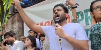 ‘तुझे ये जेल में डाल देंगे’, अभिजीत दीपके ने बताया क्यों रो रही थी मां?