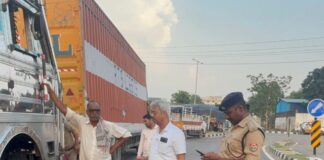 सोनौली सीमा पर तीन ओवरलोड ट्रक सीज:एआरटीओ-पुलिस की संयुक्त कार्रवाई; ओवरलोडिंग पर बढ़ेगी निगरानी