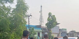 बस्ती फोरलेन पर खड़ी कार से टकराई ऑटो:कप्तानगंज ओवरब्रिज पर चार घायल, एक जिला अस्पताल रेफर