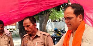 रानीपुर थाने में बड़े मंगलवार पर भव्य भंडारा:थाना प्रभारी हरेंद्र मिश्रा के नेतृत्व में आयोजित, दिखी हिंदू-मुस्लिम एकता
