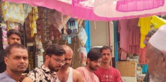 ज्येष्ठ के छठे बड़े मंगल पर भंडारा:बहराइच के नवाबगंज में बड़ी संख्या में श्रद्धालुओं ने लिया प्रसाद