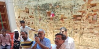 बहराइच में निःशुल्क नेत्र शिविर का आयोजन:पालिका सभासद ने कराया आयोजन, 225 लोगों की आंखों की जांच
