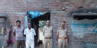 दुबौलिया पुलिस ने वांछित अभियुक्त के घर की कुर्की की:बस्ती मुख्य न्यायिक मजिस्ट्रेट के कुर्की वारंट पर हुई कार्रवाई