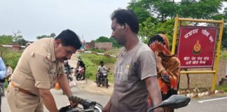 सुईया बॉर्डर पर SSB-पुलिस ने की सघन चेकिंग:10 वाहनों का चालान, संदिग्धों की गहन जांच