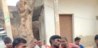 तहसीलदार ने बाढ़ पूर्व चौपाल लगाई:रामपुर धोबिया हार गांव में लोगों को दिए आवश्यक निर्देश