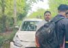 बस्ती में कार ने दो बाइक सवारों को मारी टक्कर:पुर्सिया चौराहे पर हादसा, दो लोग घायल, बाइकें क्षतिग्रस्त