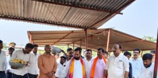 प्रभारी मंत्री ने परसेंडी गौशाला का निरीक्षण किया:बहराइच के कैसरगंज में गौशाला के व्यवस्थाओं को लेकर दिए सख्त निर्देश