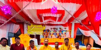 रनियापुर रग्घूबाबा मंदिर पर श्रीराम कथा, गायत्री महायज्ञ संपन्न,:बहराइच में विशेश्वरगंज के रनियापुर में देर शांम दीपयज्ञ और पूर्णाहुति के साथ हुआ समापन,