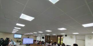 स्वच्छ भारत मिशन की समीक्षा में डीएम सख्त, आरआरसी संचालन में लापरवाही पर कार्रवाई के निर्देश