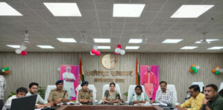 पुलिस भर्ती परीक्षा को निष्पक्ष एवं सकुशल संपन्न कराने हेतु जिलाधिकारी एवं पुलिस अधीक्षक ने की समीक्षा बैठक