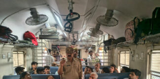 रेलवे स्टेशन और उसके आसपास पत्थरबाजी की घटनाओं को रोकने को ट्रेन यात्रियों व अन्य लोगो को किया जागरूक