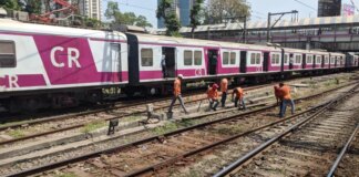मुंबई लोकल न्यूज़- मध्य रेलवे ने सायन रोब रिकंस्ट्रक्शन के लिए 500 टन का गर्डर लॉन्च किया