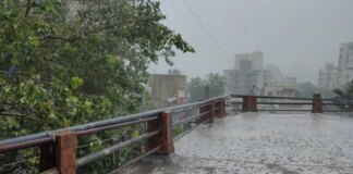 मुंबई – मौसम विभाग ने 11 जून तक मुंबई और ठाणे में रुक-रुक कर बारिश की गतिविधि का अंदेशा लगाया