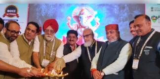 परिवहन मंत्री ने दीप प्रज्वलित कर “प्रवास 5 कर्टेन रेज़र” कार्यक्रम का किया शुभारंभ