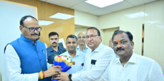 डिप्लोमा फार्मासिस्ट एसोसिएशन ने उपमुख्यमंत्री को सौंपा ज्ञापन