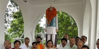 बस्ती में पं. शिवहर्ष उपाध्याय की 46वीं पुण्यतिथि:शिक्षाविदों ने दी श्रद्धांजलि, सपनों को साकार करने का संकल्प