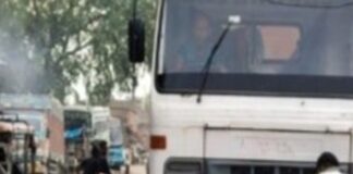 बहराइच में 972 वाहनों पर लगा जुर्माना:11 लाख 68 हजार 400 रुपये जुर्माना वसूला, ब्लैक फिल्म लगाने वालों पर भी कार्रवाई