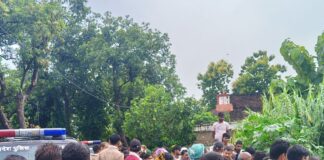 बरगदवा गांव के पोखरे में व्यक्ति डूबा:महेंद्र अनियंत्रित होकर गिरा, तलाश जारी