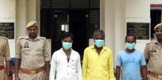 नौतनवां में बरगदवा पुलिस ने तीन वांछित अभियुक्तों को दबोचा:मारपीट और तोड़फोड़ के मामले में थे आरोपी, न्यायालय में किया गया पेश