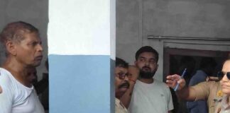 हर्रैया में लाखों की चोरी:परिजन सोते रहे, नकदी-जेवर पर हाथ साफ; चार संदिग्ध CCTV में कैद