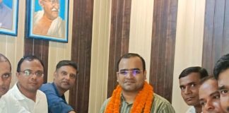 सिसवा में नए खंड शिक्षा अधिकारी का आगमन:नवागत बीईओ ने शिक्षा गुणवत्ता, शिक्षकों से समन्वय पर दिया जोर