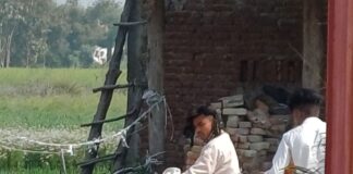 बस्ती के छावनी में कच्ची शराब का अवैध कारोबार:माझा क्षेत्र में धधक रही भट्ठियां, पुलिस-आबकारी विभाग पर मिलीभगत का आरोप