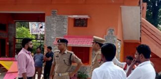 ASP ने इटहिया शिव मंदिर का निरीक्षण किया:श्रावण मास की सुरक्षा, यातायात व्यवस्था के दिए निर्देश