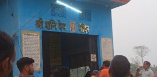 बहराइच के बालासराय में शनिदेव की भव्य आरती:बालाजी धाम सरजू घाट पर उमड़े श्रद्धालु, जयकारों से गूंजा परिसर